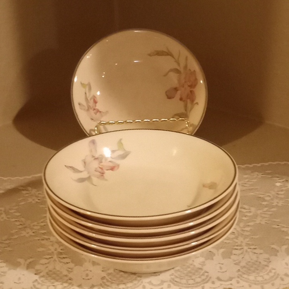 Vintage Universal Cambridge Iris Plate Bundle - 6- 5.25"  Dessert Bowls